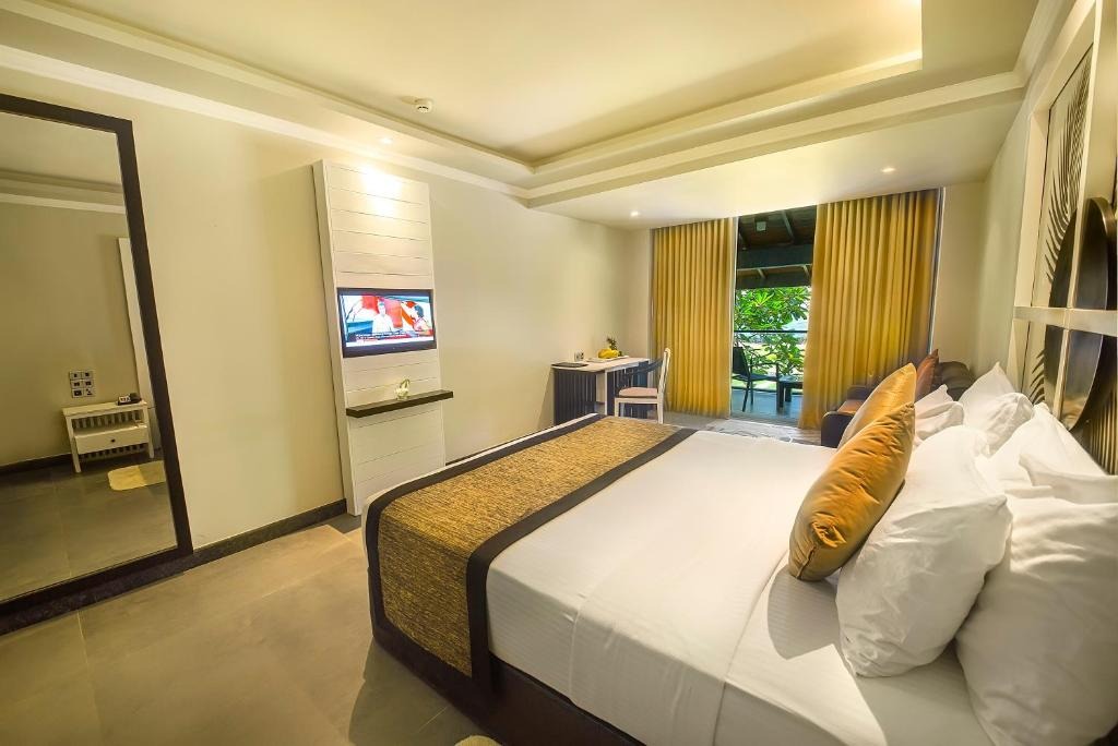 هتل ارلز ریف برووالا